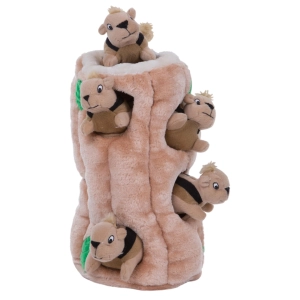 Outward Hound Hide A Squirrel XL – plyšový interaktivní hlavolam pro psy, veverky v kmeni